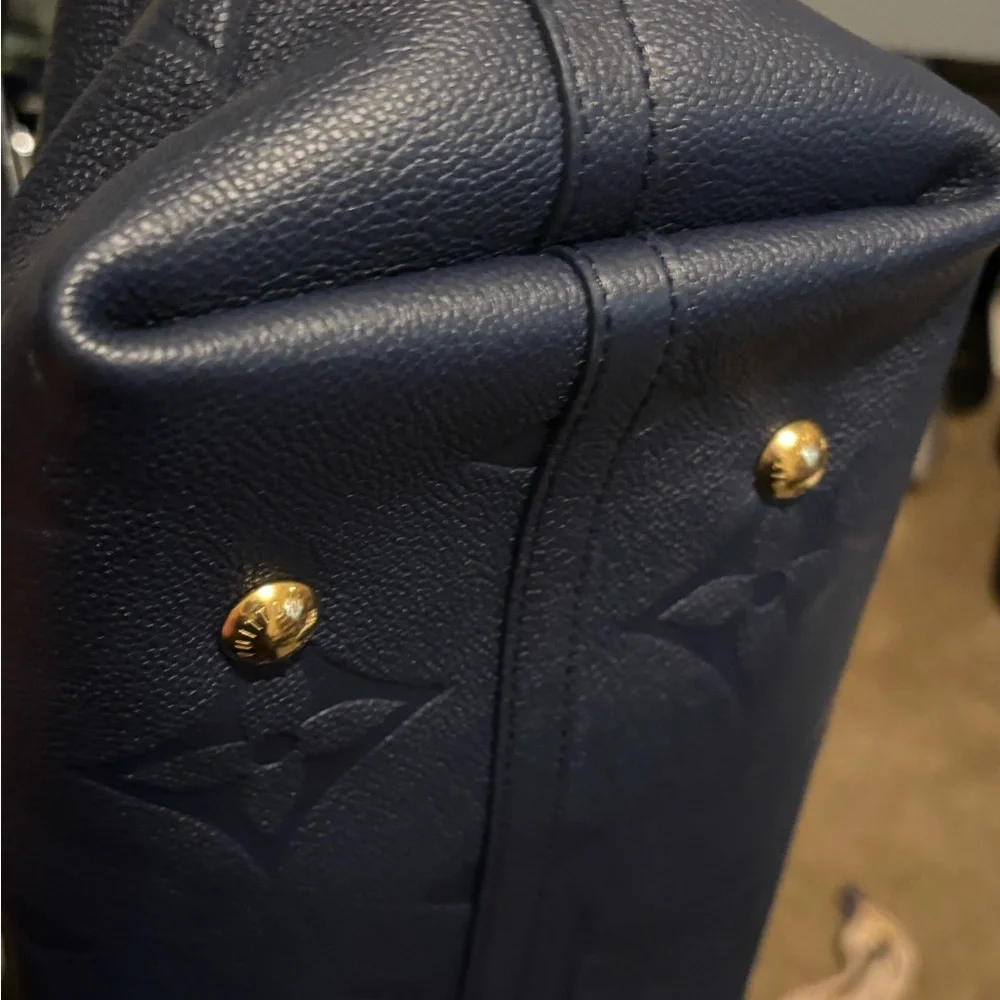 Louis Vuitton Dark Blue Monogram Bag - Picture 2 of 6
